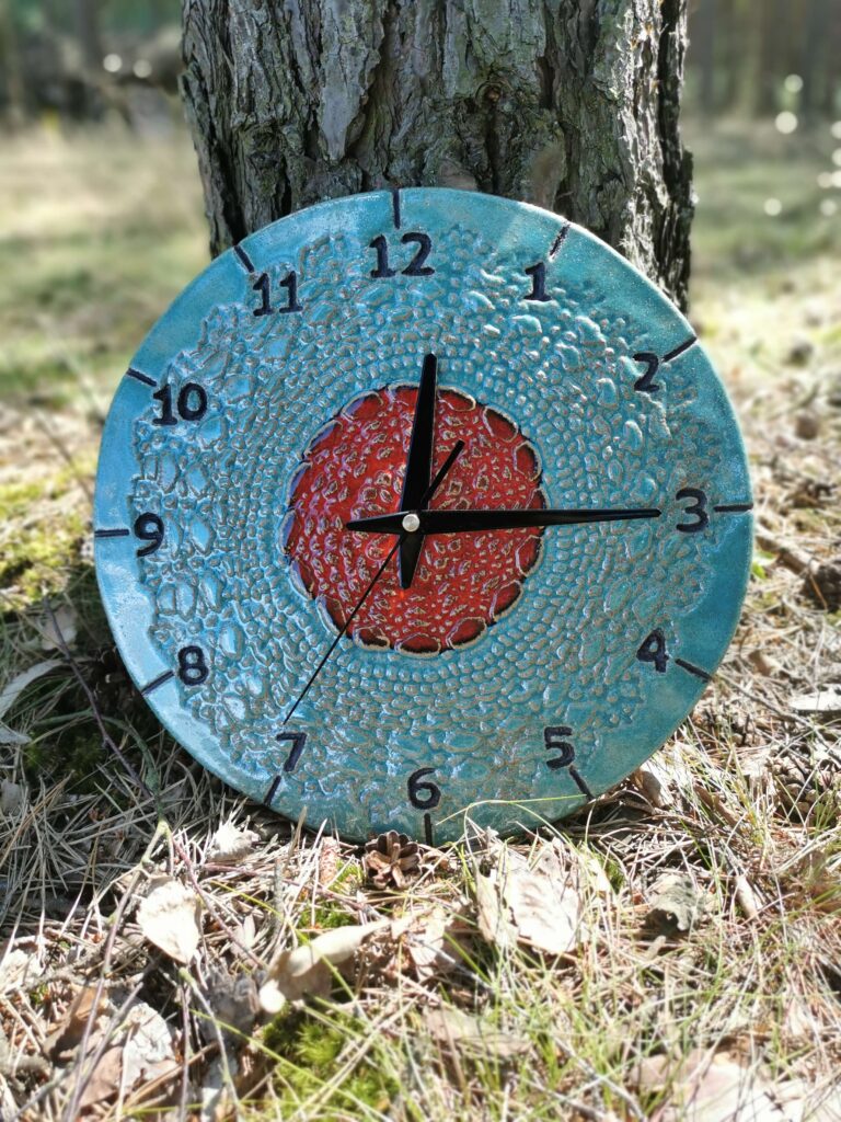 Niebieski zegar ścienny