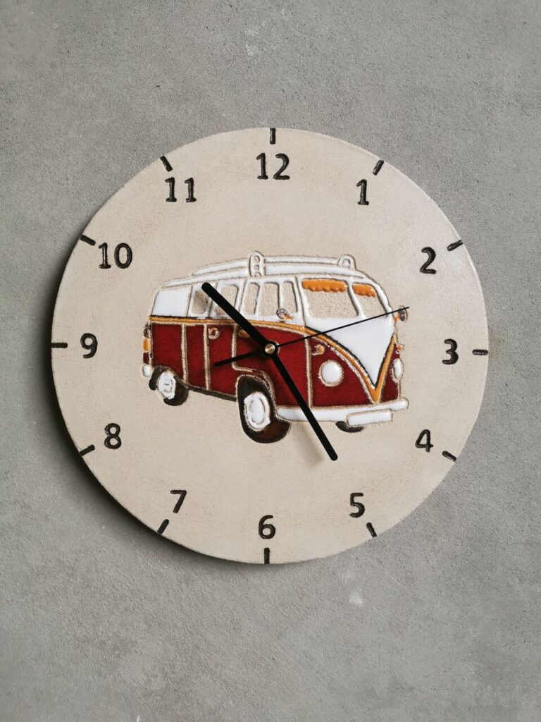 ceramiczny oldschoolowy zegar ścienny volkswagen ogórek kamper