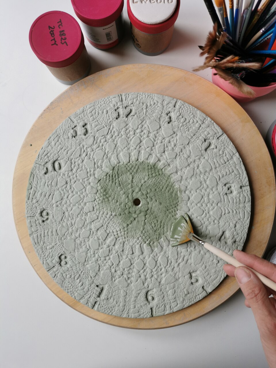 nadanie-koloru-ceramicznemu-zegarowi-eweolo.pl