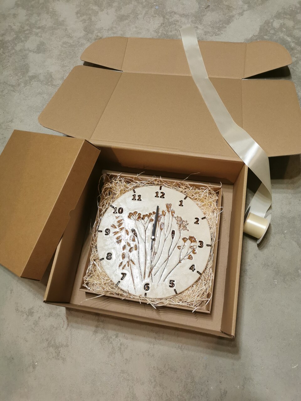 zegar w pudełku na prezent ślubny